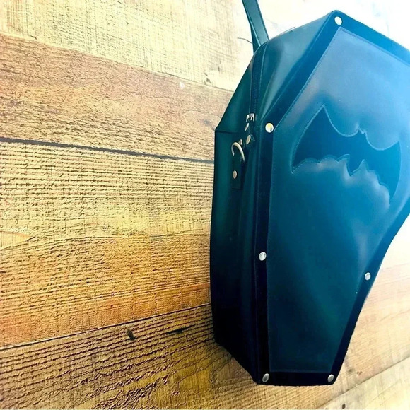 Addicted Designed By Alchemy England Vegan Leather/Velvet Goth Bat Coffin Bag main image 8
